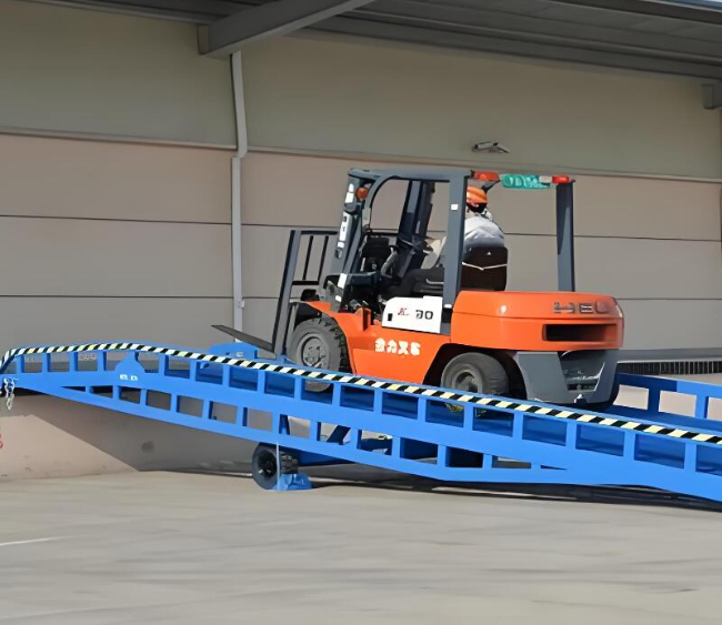 姑苏移动式卸货平台（叉车用）
